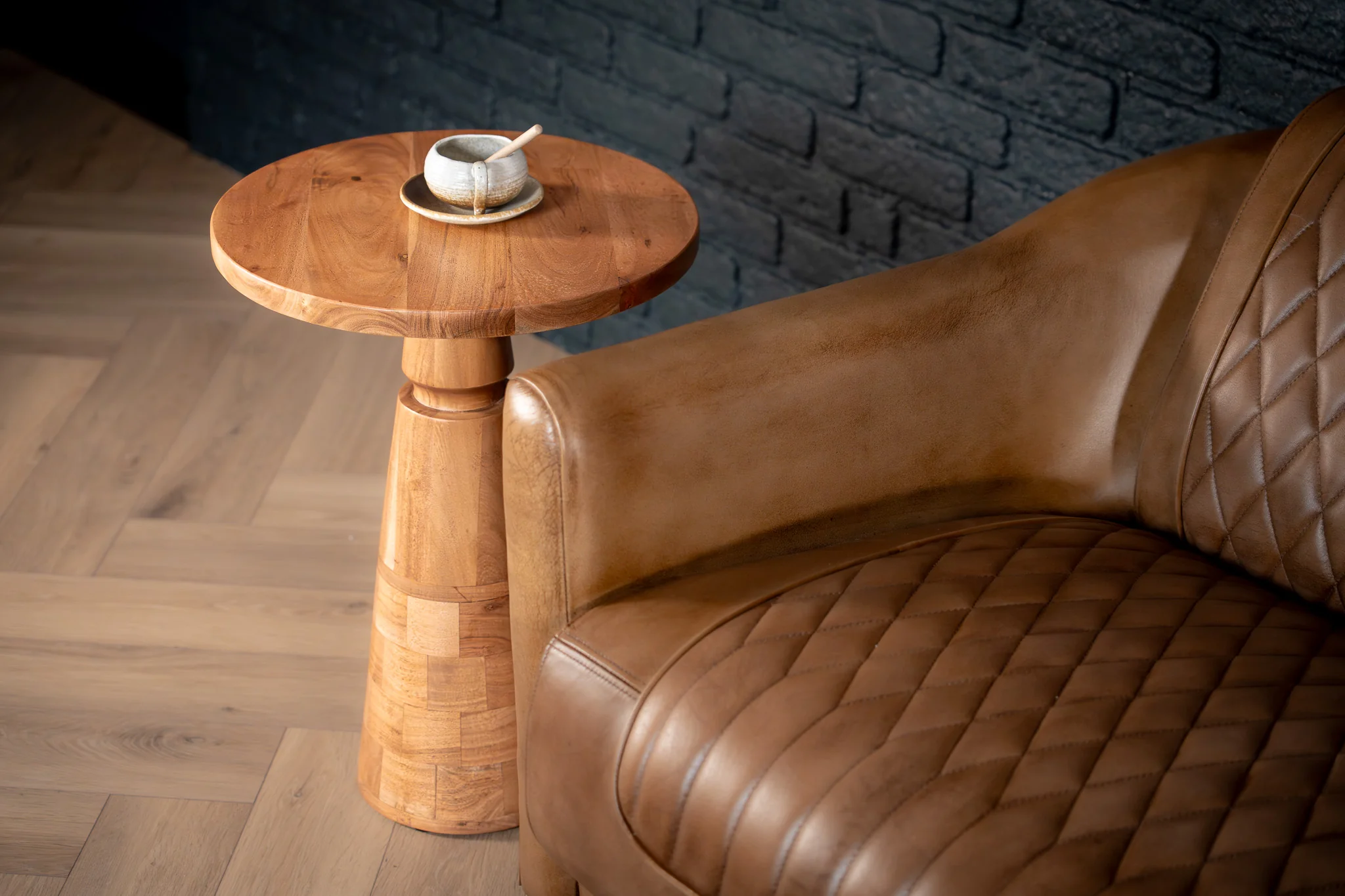 Solid Acacia Wood Side Table 40 cm with Sculptural Pedestal Base – Aria - Image 3