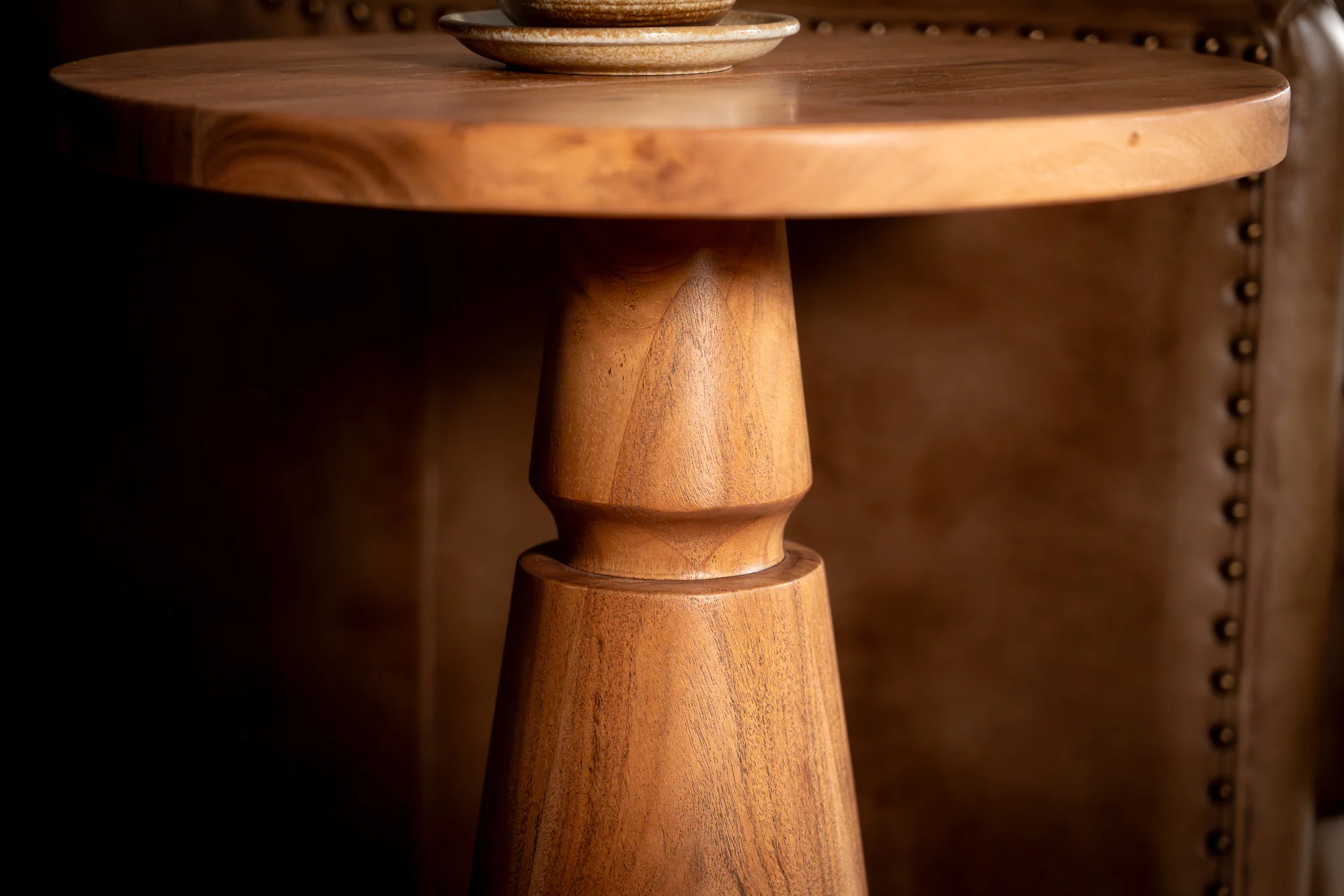 Solid Acacia Wood Side Table 40 cm with Sculptural Pedestal Base – Aria - Image 5