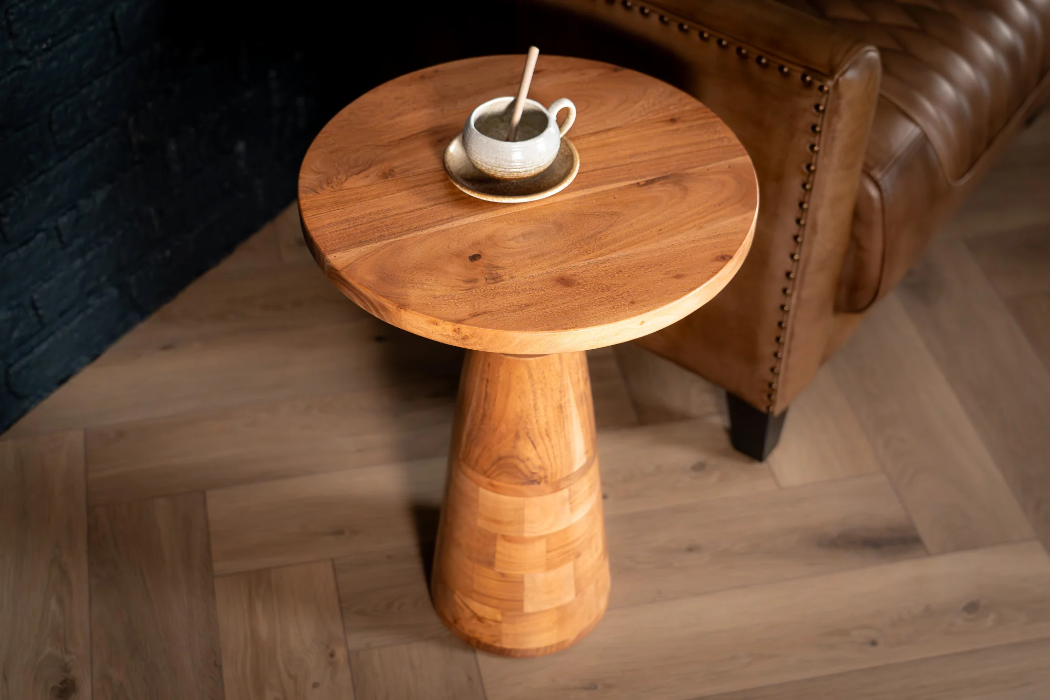 Solid Acacia Wood Side Table 40 cm with Sculptural Pedestal Base – Aria - Image 6