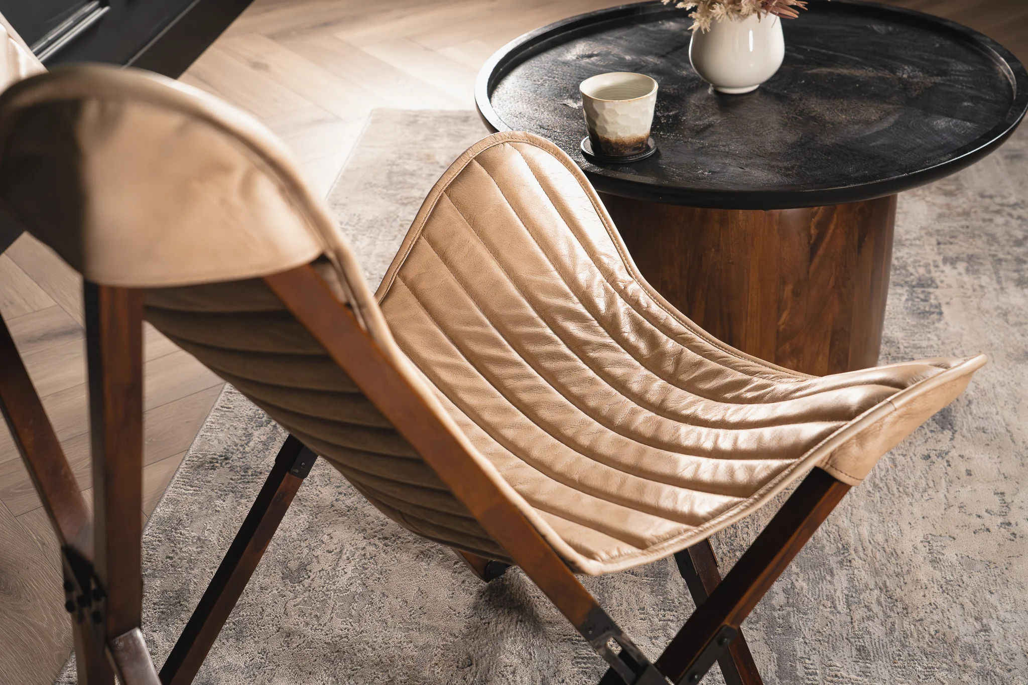 Genuine Leather Butterfly Lounge Chair Beige with Foldable Wooden Frame - Image 3