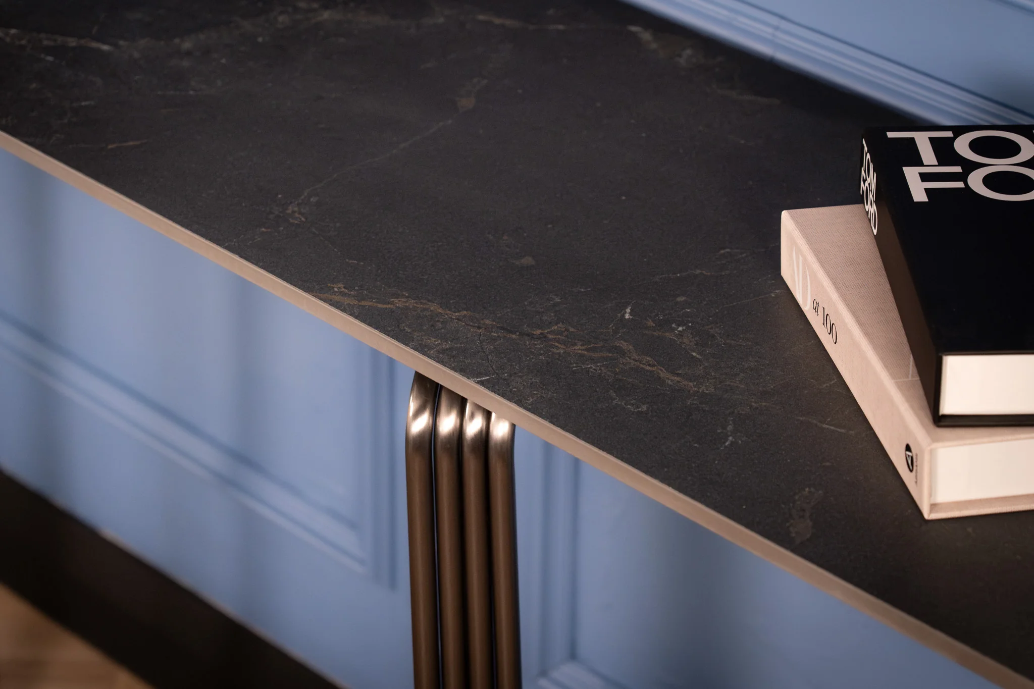 Sintered Stone Console Table Black Diamond Grey 160 cm – Bassano - Image 5