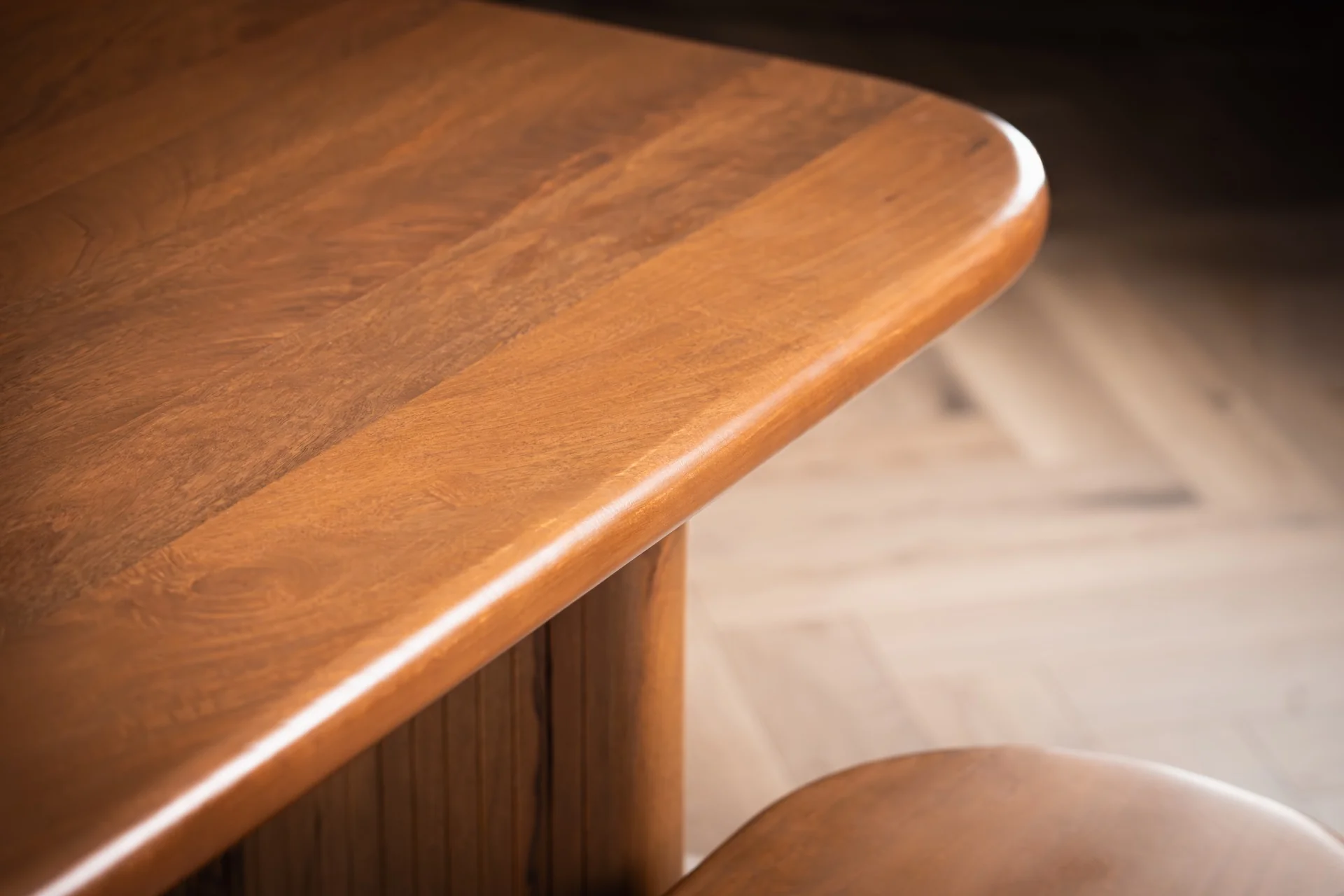 Solid Mango Wood Oval Dining Table 200cm – Como Pedestal Base with Round Edges - Image 7