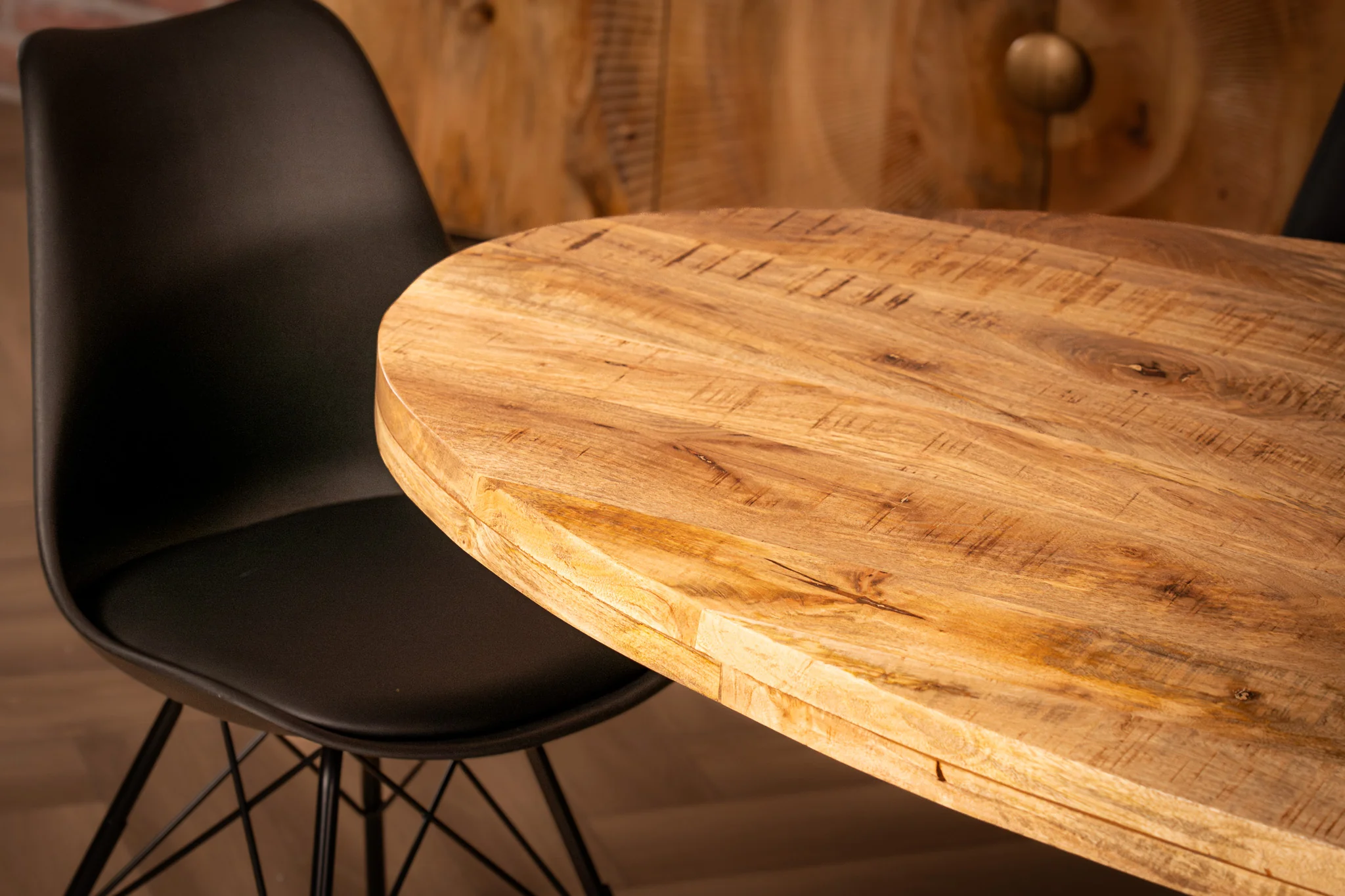 Solid Mango Wood Oval Dining Table 160cm – Galaxie Spider Frame - Image 4