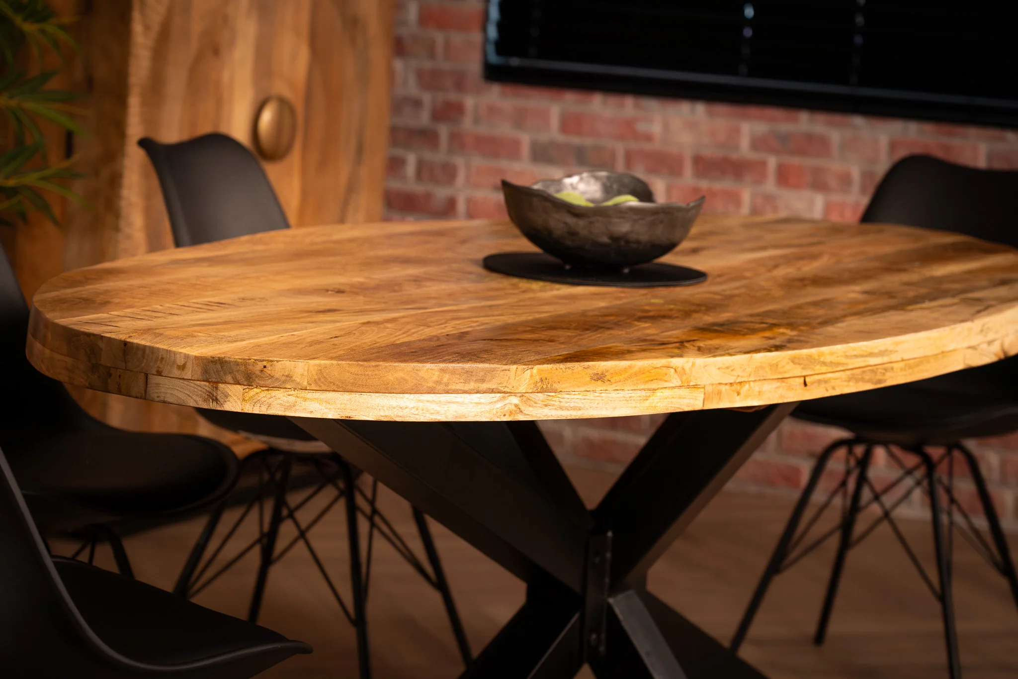 Solid Mango Wood Oval Dining Table 160cm – Galaxie Spider Frame - Image 5