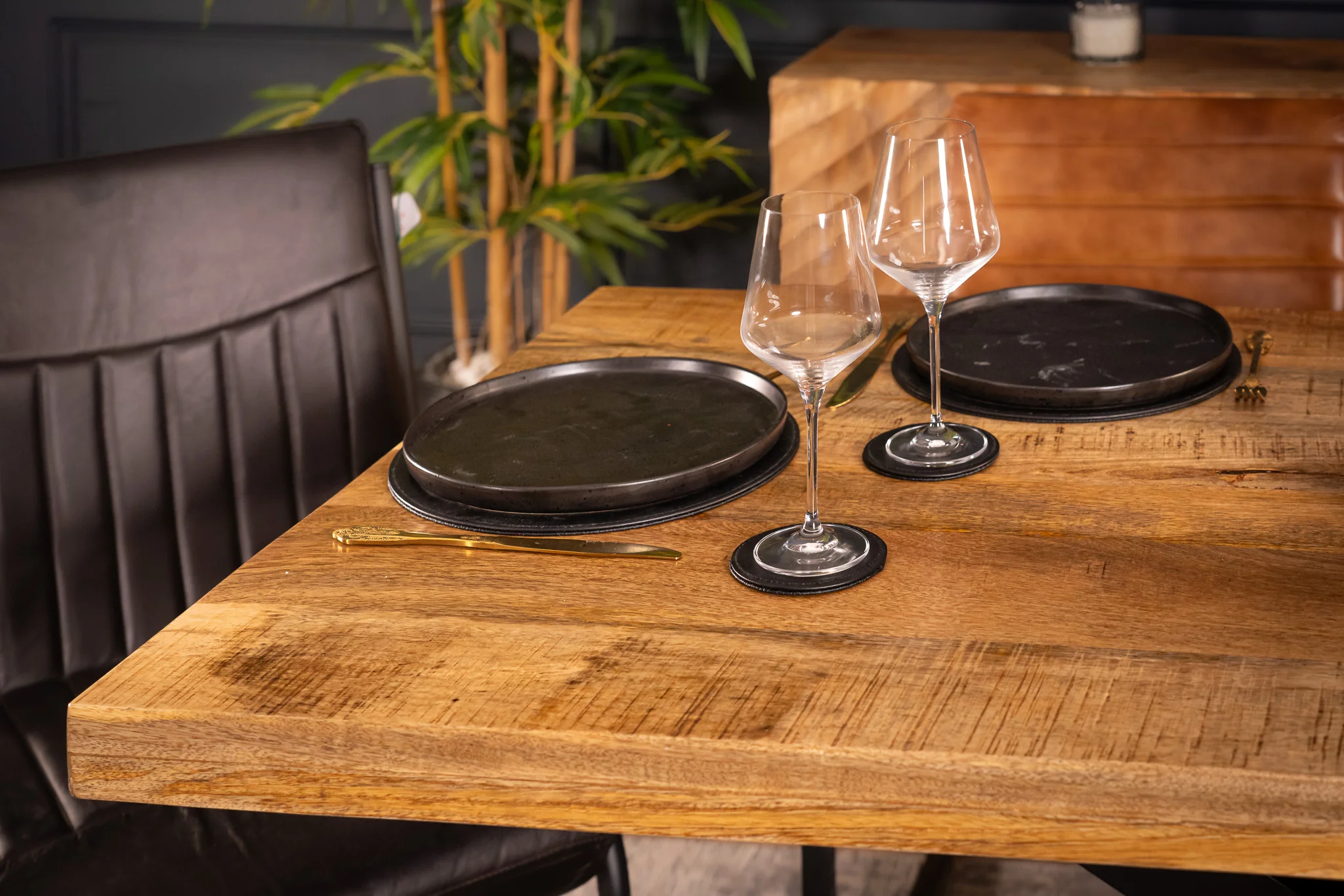 Solid Mango Wood Dining Table 160cm – Galaxie Spider Frame - Image 5