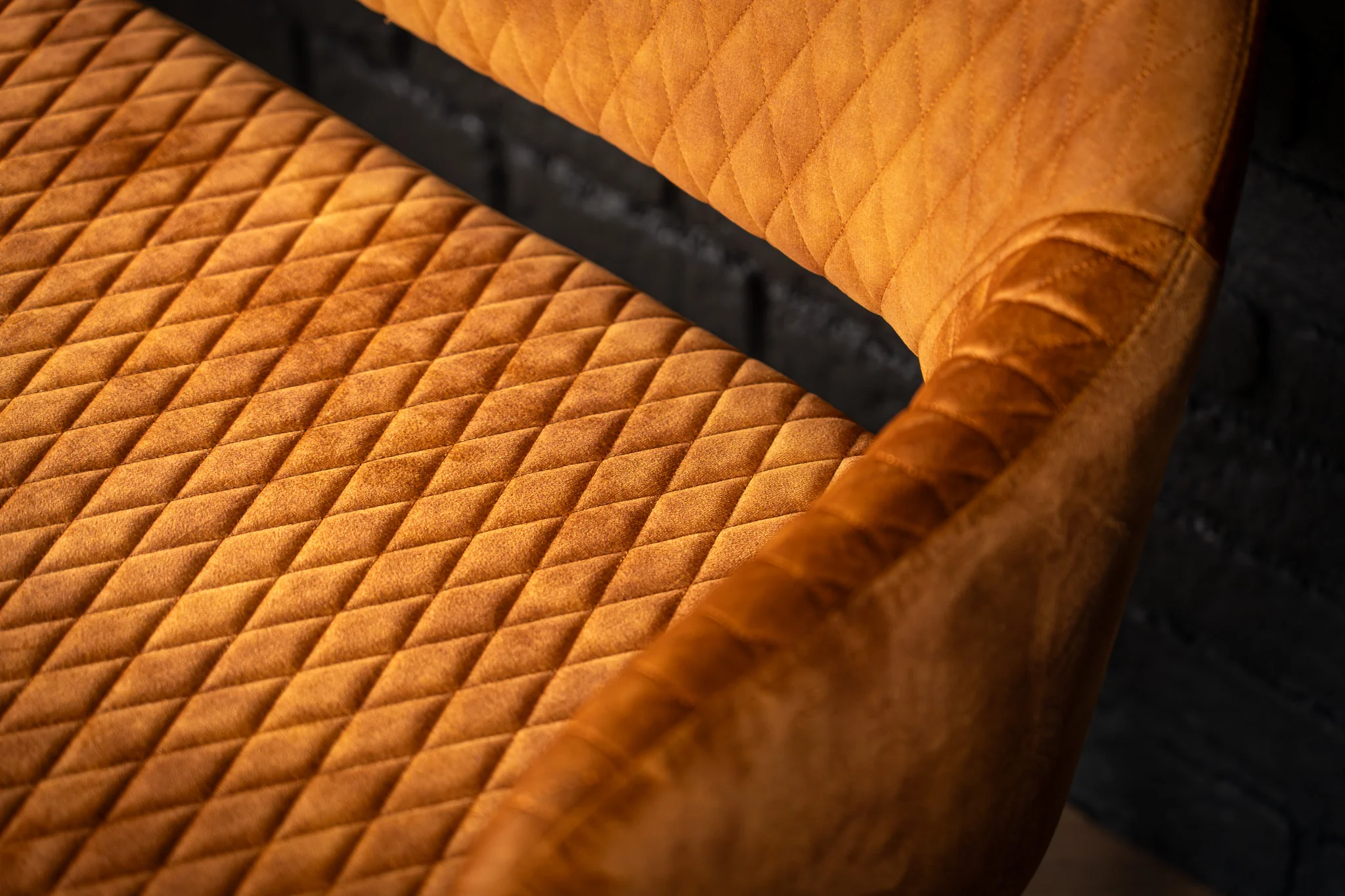 Velvet Bench 160 cm Mustard Yellow with Black Legs – Glamour - Image 7