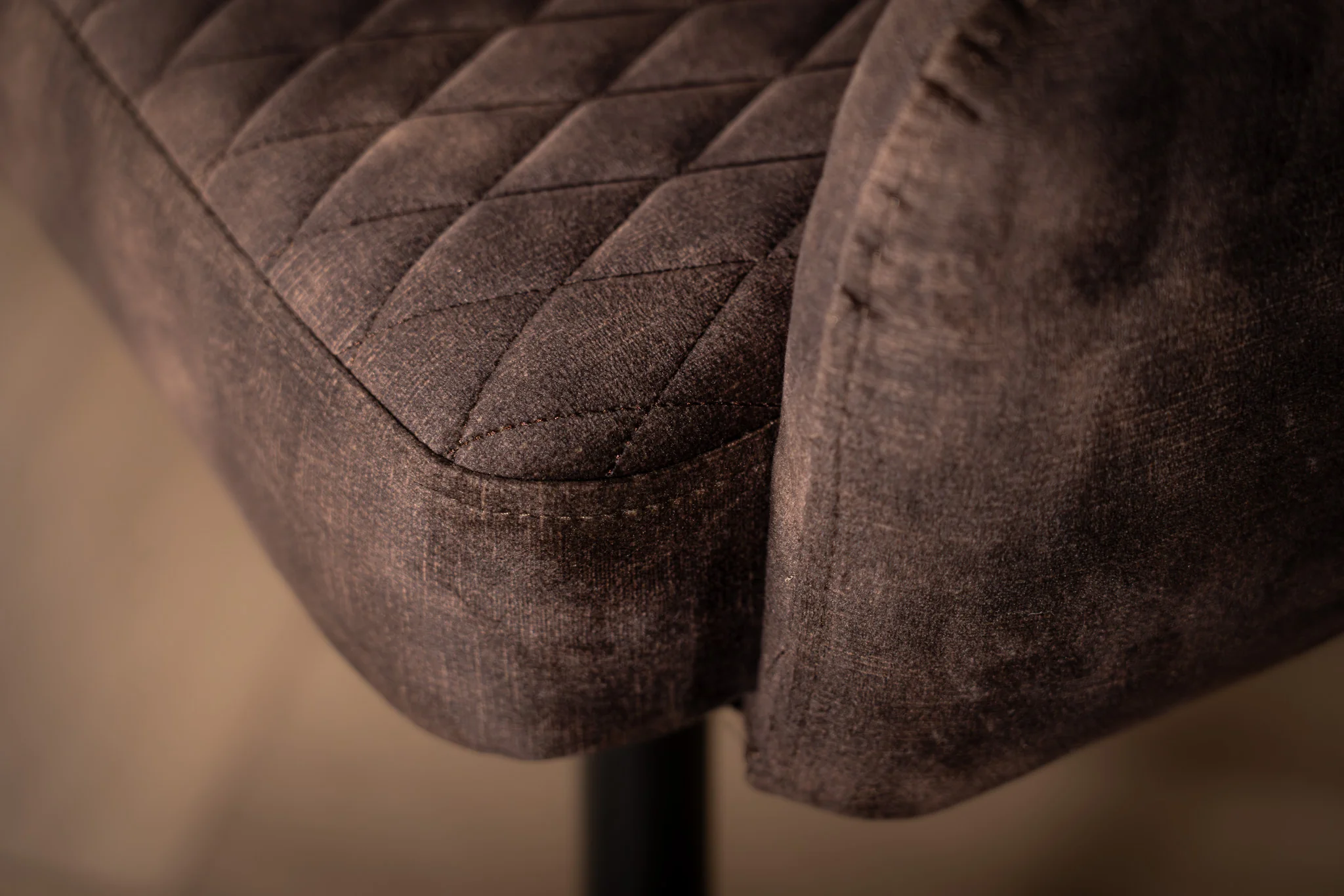 Velvet Bench 160 cm Grey Brown with Black Legs – Glamour - Image 6
