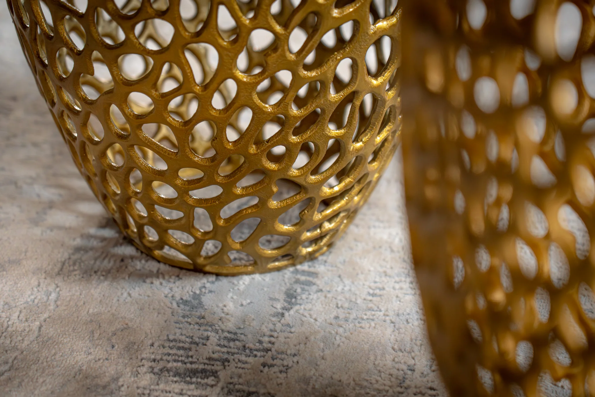 Gold Aluminium Nesting Side Table Set of 2 40 cm – Golden Coral - Image 6