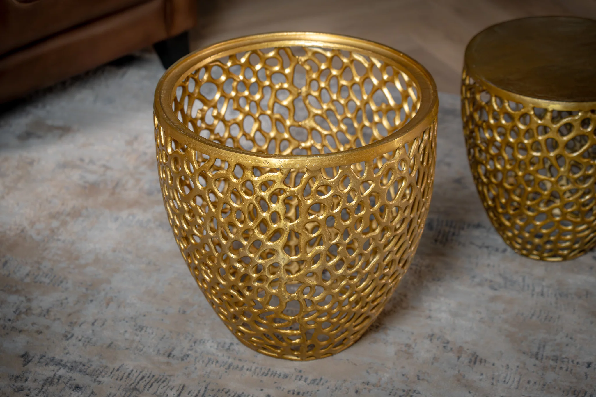 Gold Aluminium Nesting Side Table Set of 2 40 cm – Golden Coral - Image 8