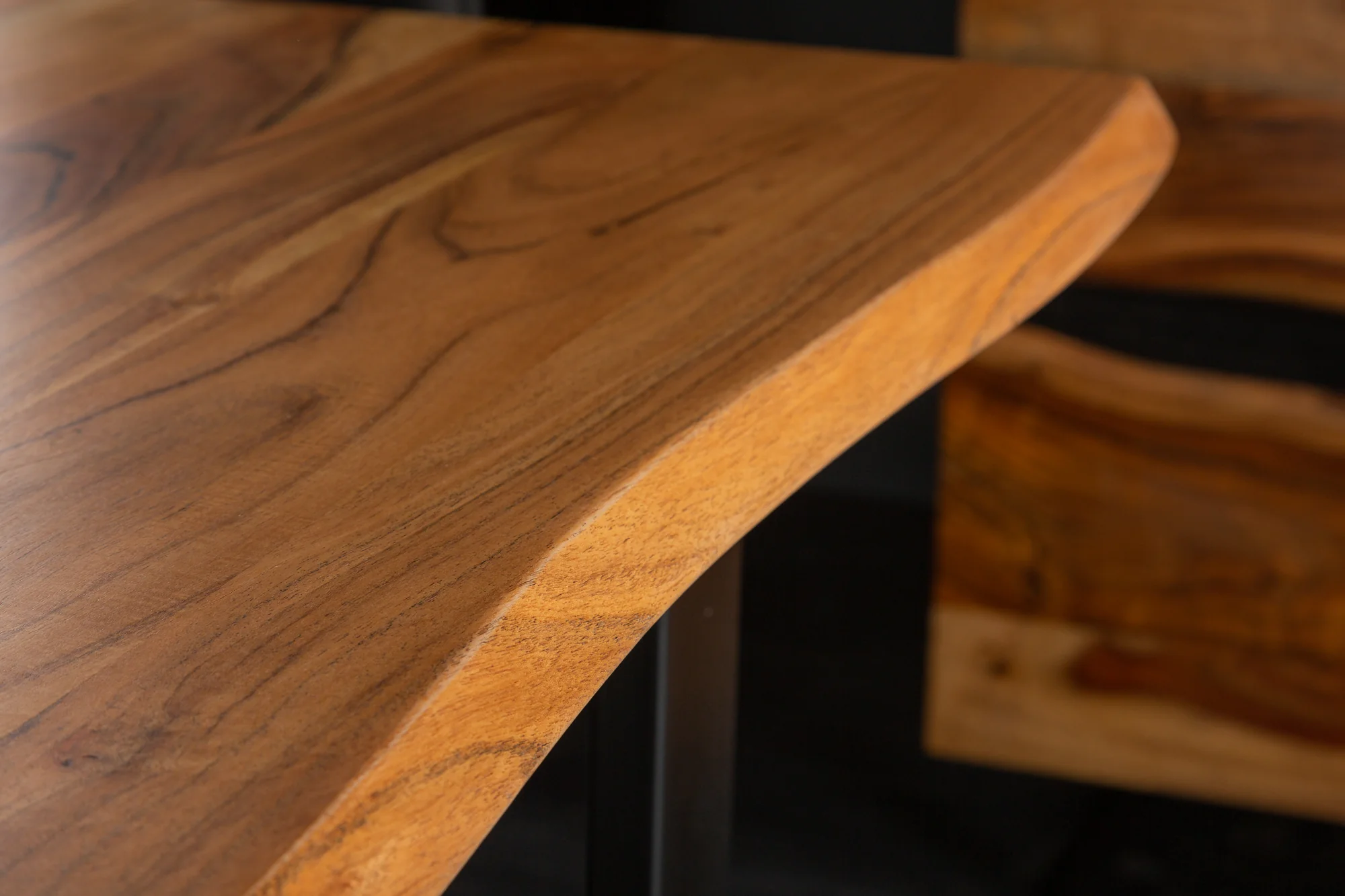 Solid Acacia Wood Tree Trunk Dining Table 180 cm – Mammut Skid Frame - Image 3