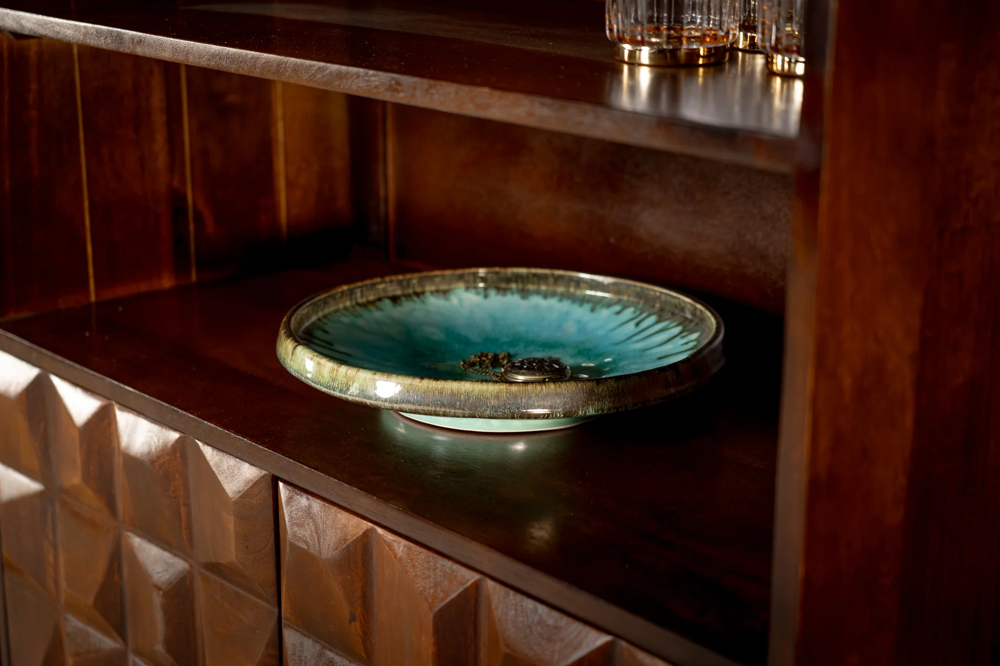 Solid Mango Wood Bar Cabinet Dark Brown with Gold Base 155 cm - Memento - Image 4