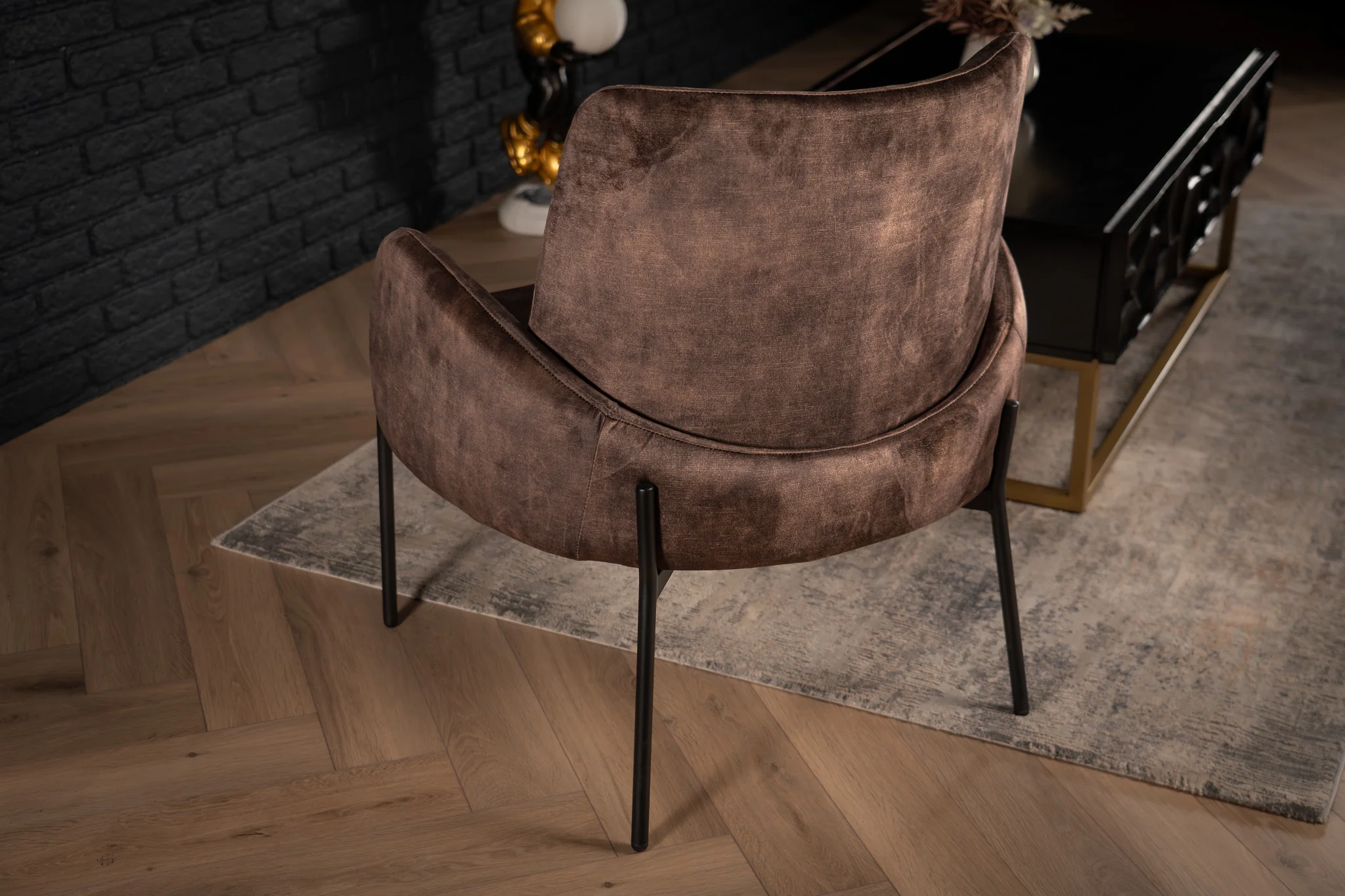 Velvet Lounge Chair Grey Brown with Black Legs – Milo - Image 3