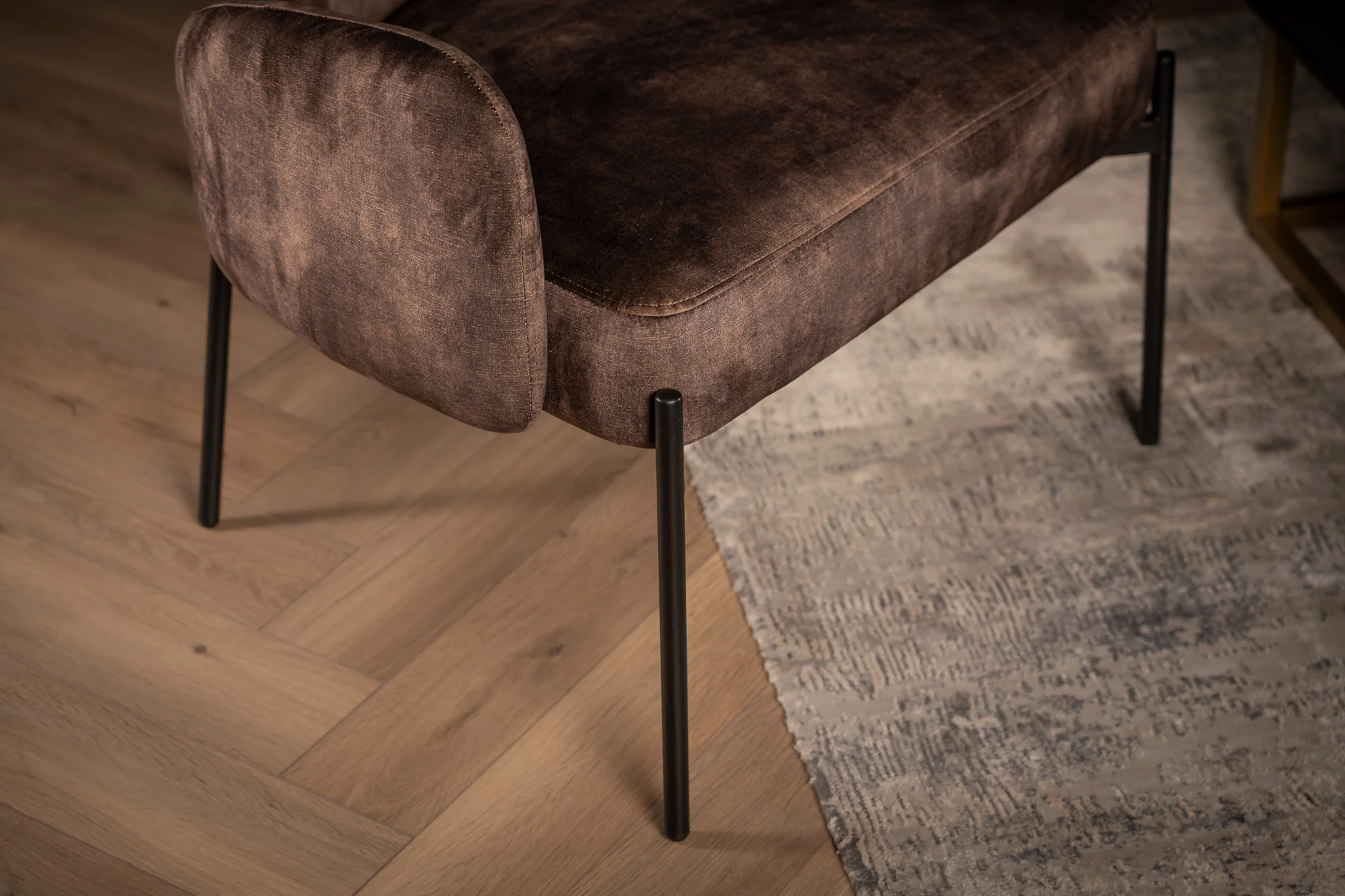 Velvet Lounge Chair Grey Brown with Black Legs – Milo - Image 7