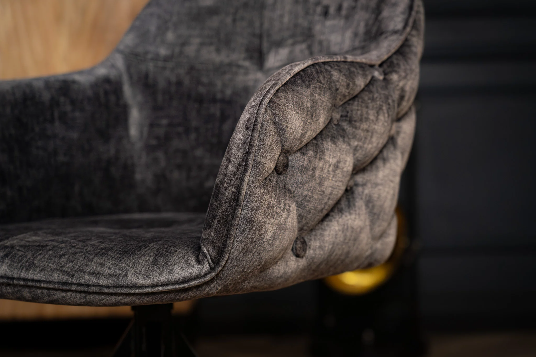 Modern Baroque Rotatable Design Grey Velvet Retro Style Chair with Chesterfield Design Stitching - Image 5
