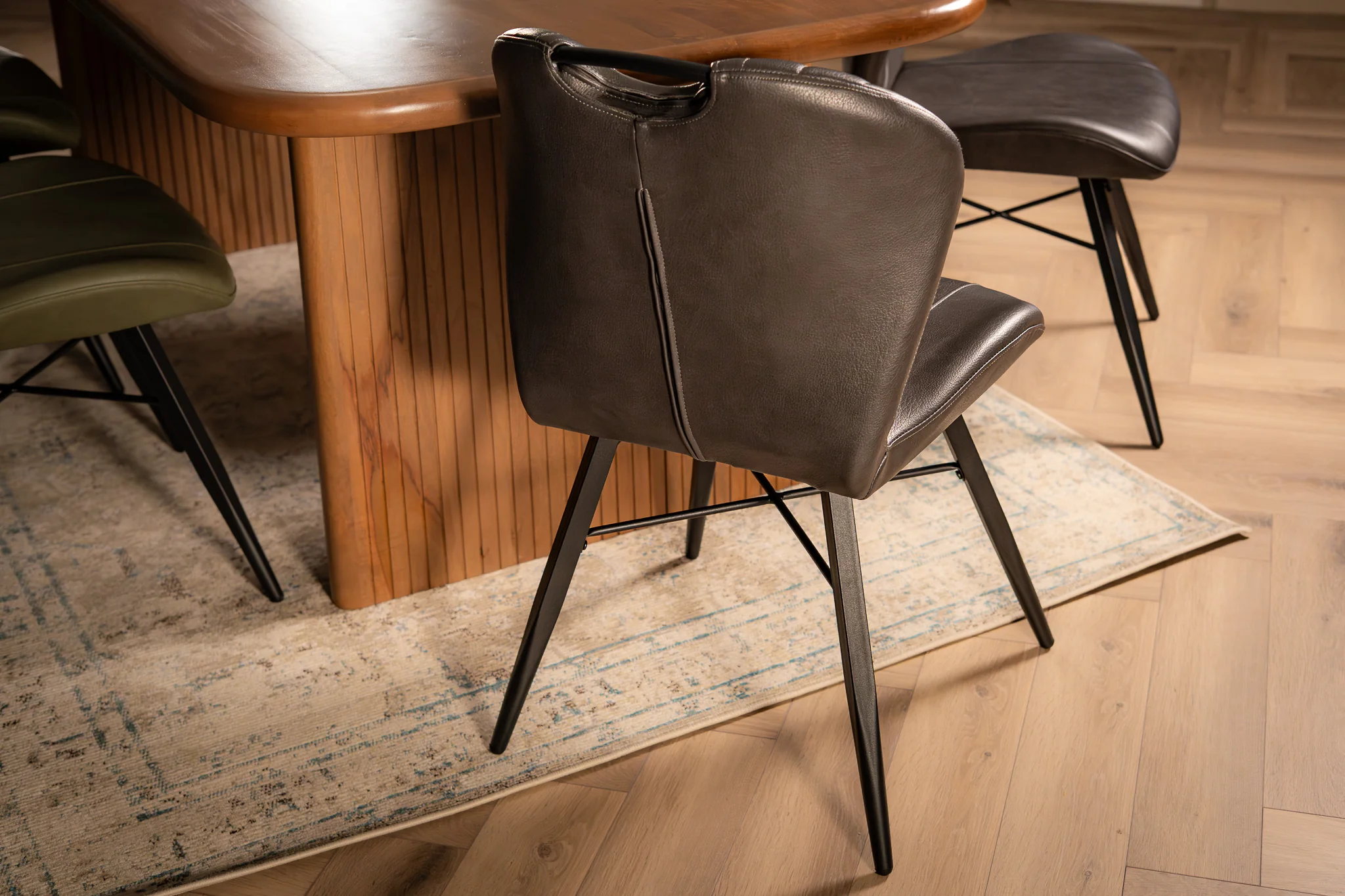 Faux Leather Dining Chair Grey with Black Legs – Orion - Image 4