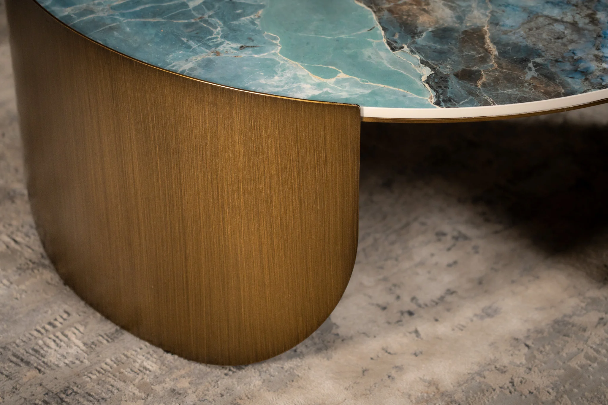 Sintered Stone Round Coffee Table Crystal Blue Marble 90 cm – Petroio - Image 3