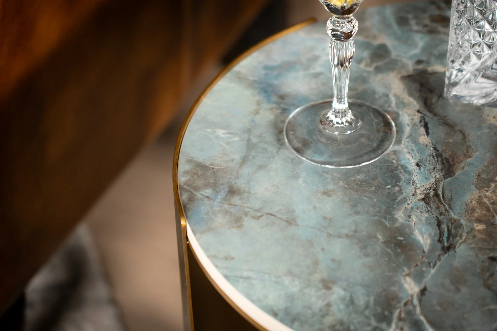 Sintered Stone Round Side Table Crystal Blue Marble 40 cm – Petroio - Image 6
