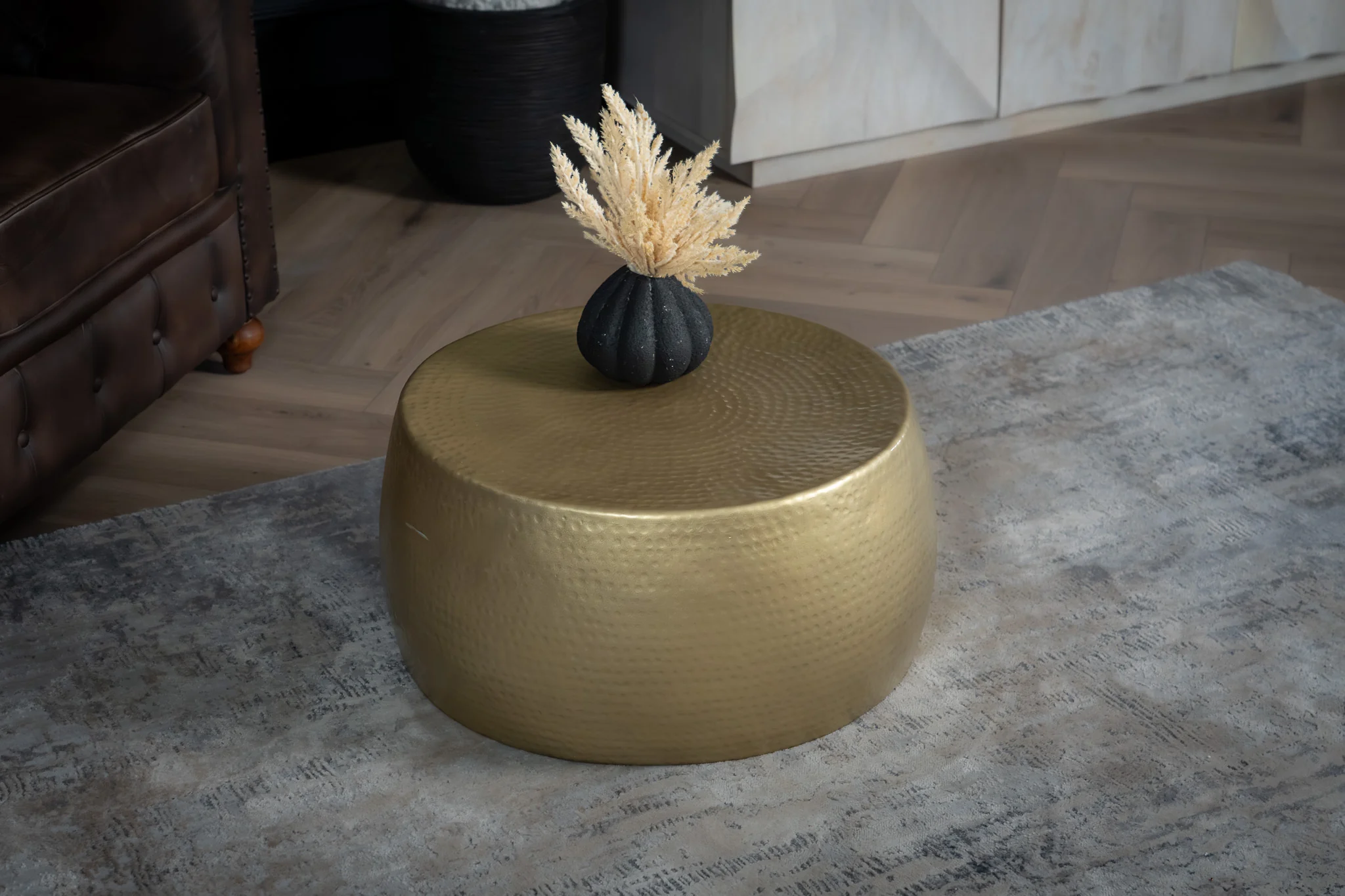 Gold Metal Coffee Table 60 cm with Hammered Finish – Orient Organic - Image 2