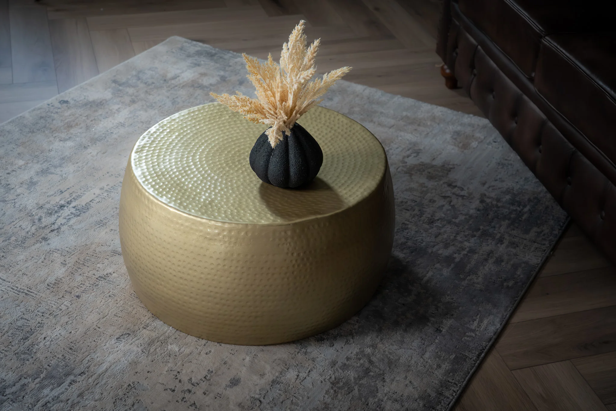 Gold Metal Coffee Table 60 cm with Hammered Finish – Orient Organic - Image 3