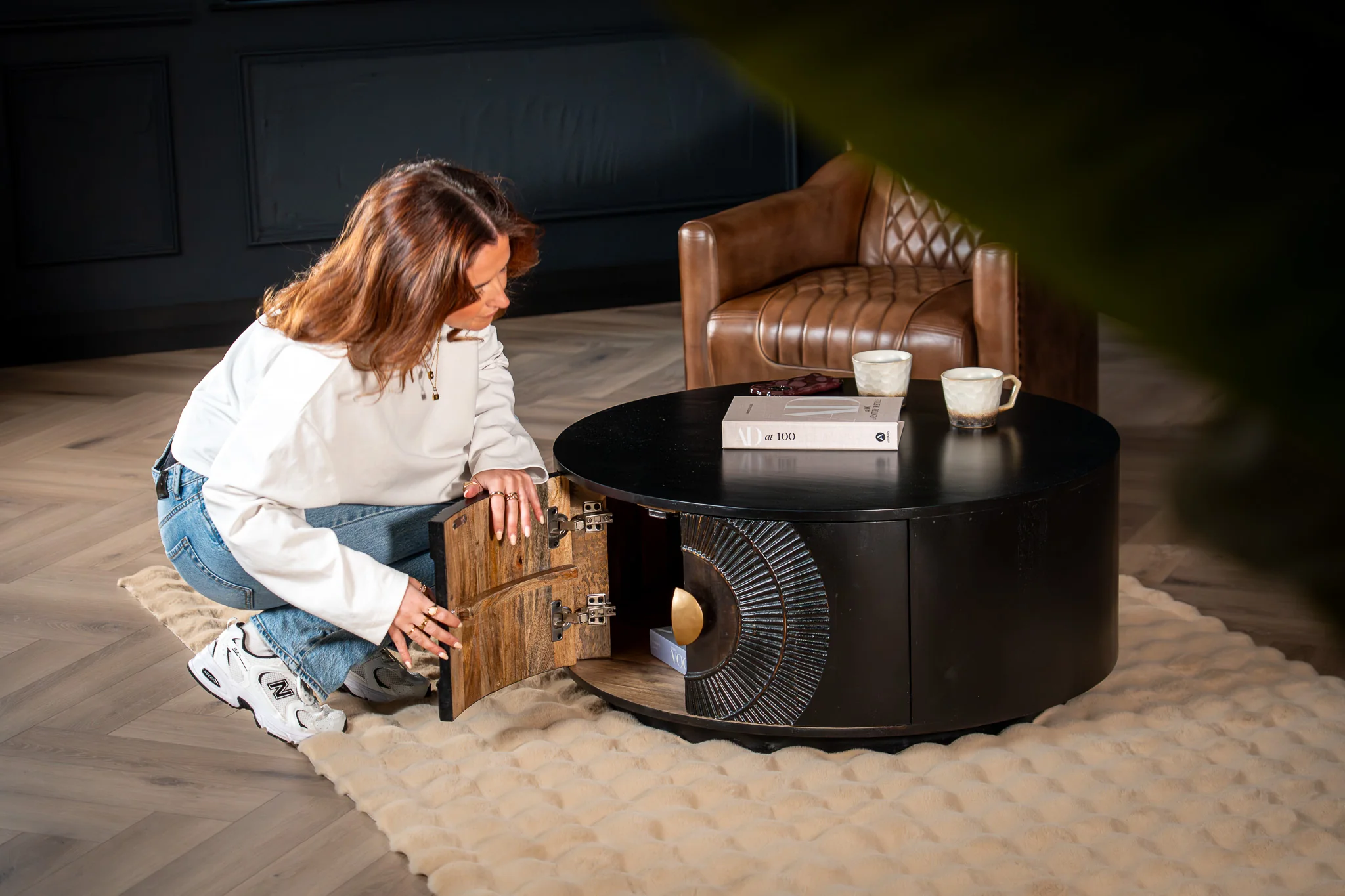 Solid Mango Wood Coffee Table with Storage Black 90 cm – Sunset Collection - Image 12
