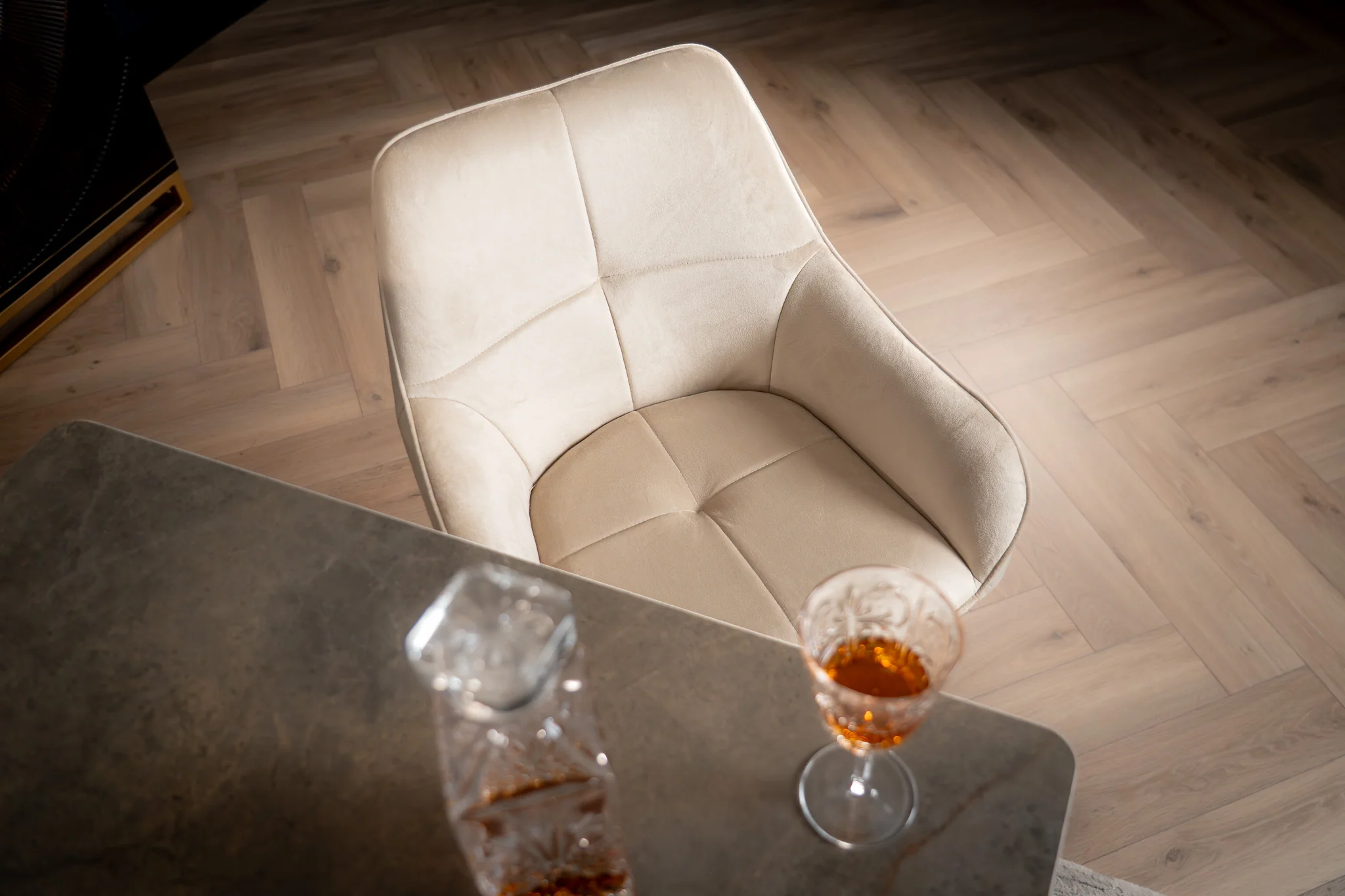 Velvet Swivel Dining Chair Beige with Black Legs – Terra - Image 3