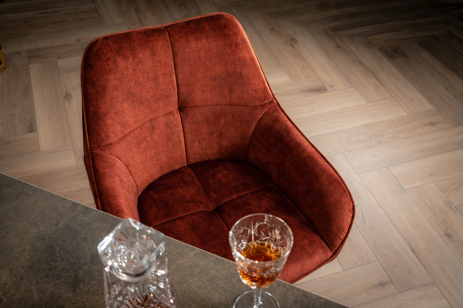 Velvet Swivel Dining Chair Rust Brown with Black Legs – Terra - Image 3
