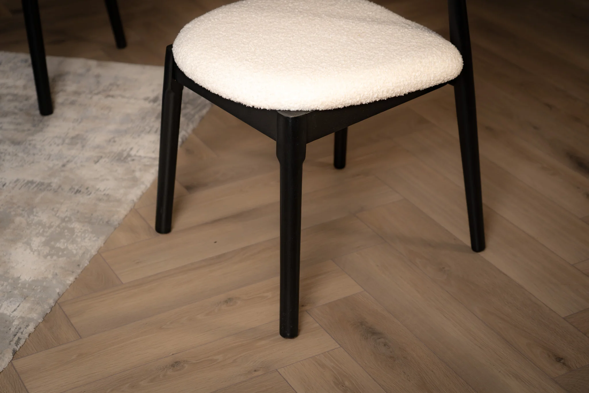 Boucle Dining Chair White with Black Legs – Vita - Image 3