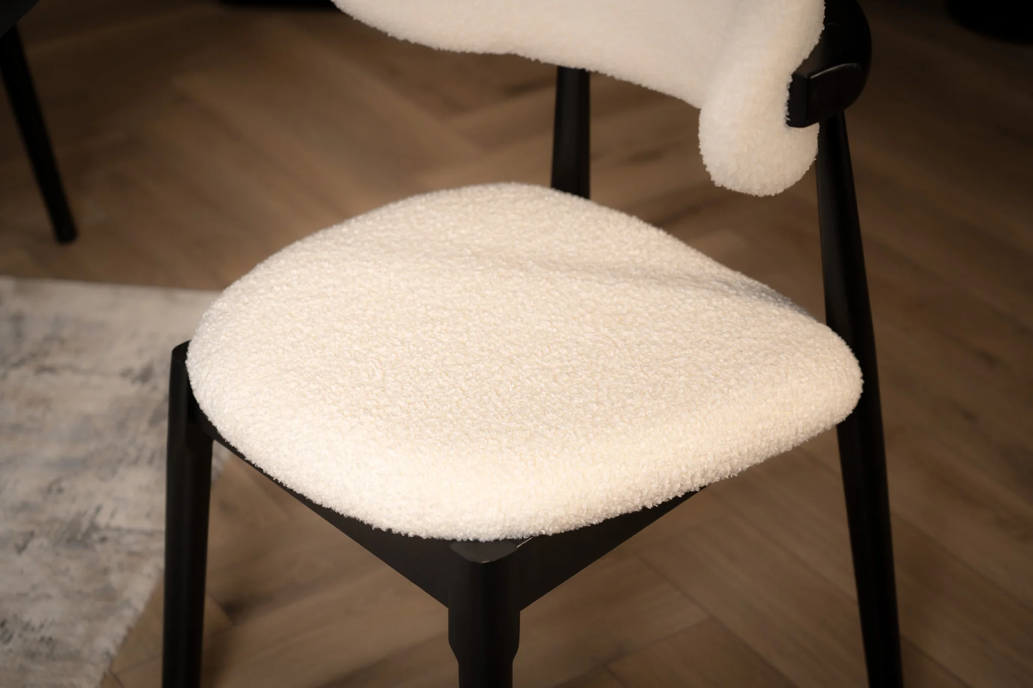 Boucle Dining Chair White with Black Legs – Vita - Image 4