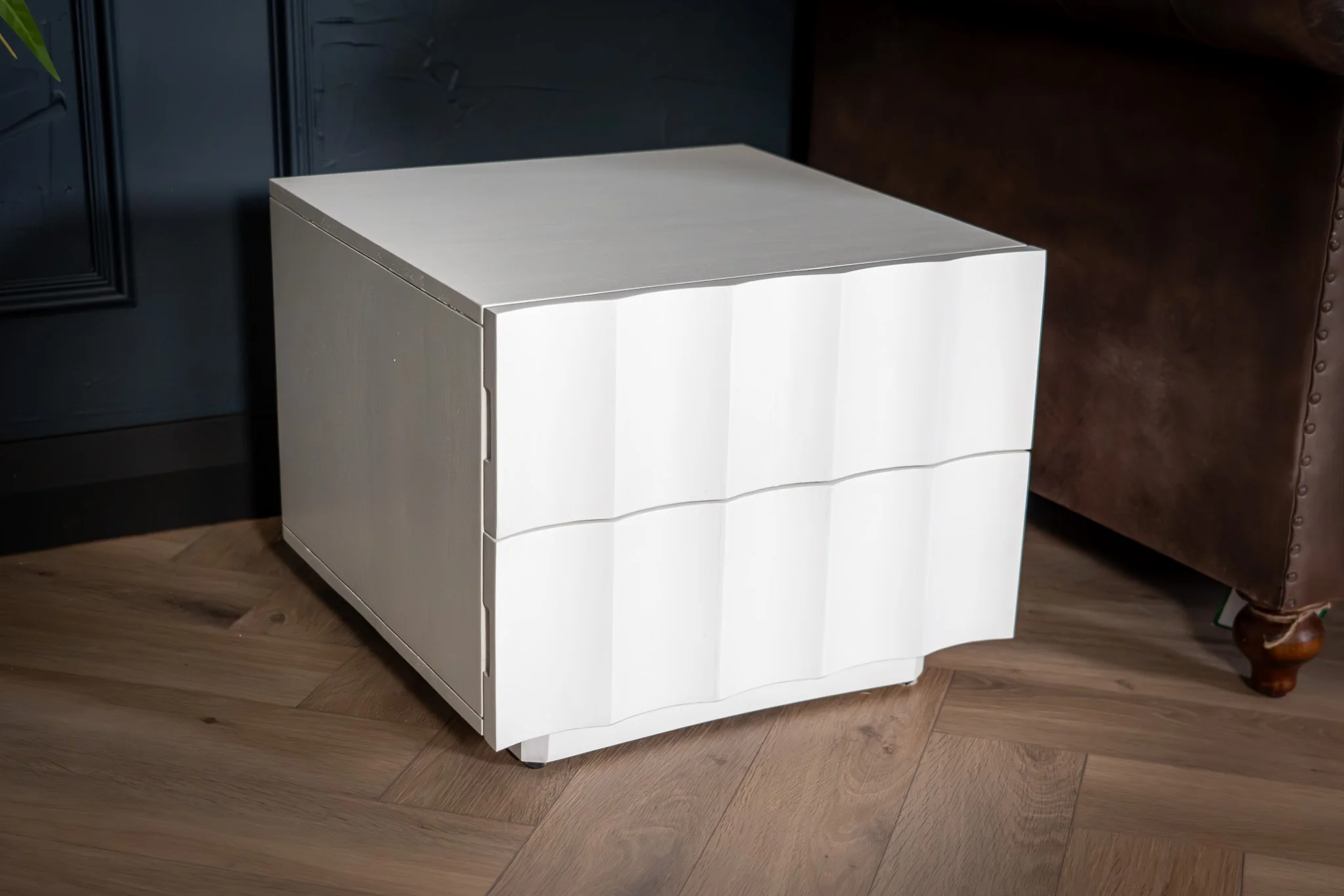 Solid Mango Wood Bedside Table 50 cm with 2 Drawers in White – Wave - Image 3