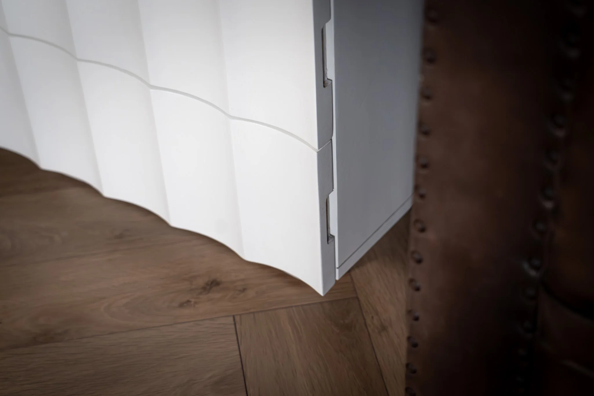Solid Mango Wood Bedside Table 50 cm with 2 Drawers in White – Wave - Image 5